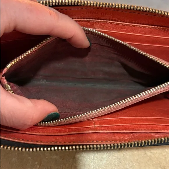 Miu miu wallet with dust bag. - Picture 12 of 14